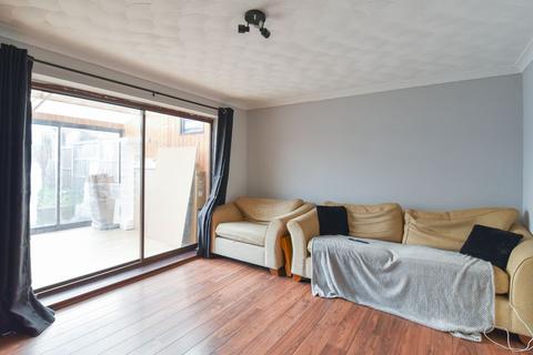 3 bedroom end of terrace house for sale, Westmorland Close, Mistley, CO11
