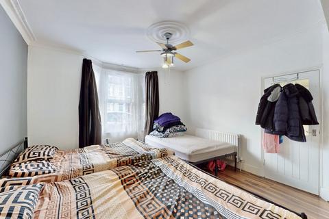3 bedroom house for sale, Chingford Road, Walthamstow, E17