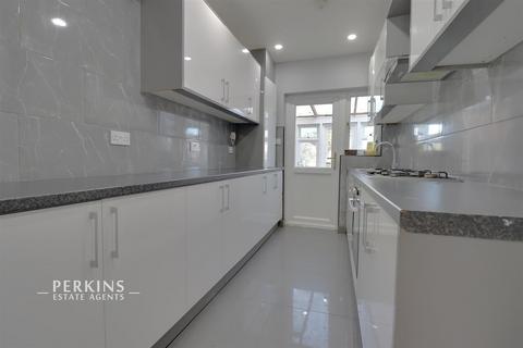undefined, Greenford, UB6