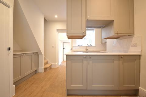 undefined, Little London, Chichester, PO19