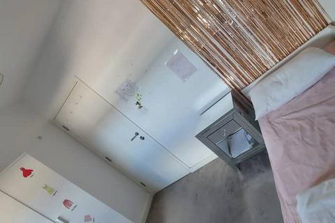 1 bedroom flat to rent, Fletcher House, 422 Wood Lane, Dagenham, Essex, RM10