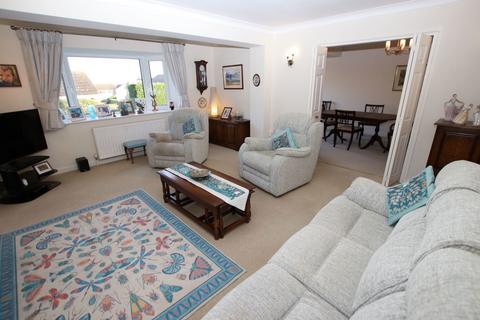4 bedroom detached house for sale, Stonelea Close, Silkstone