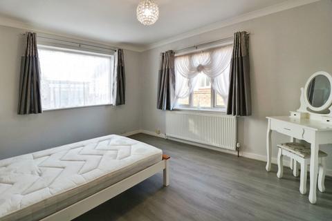 undefined, London Road, Benfleet, SS7