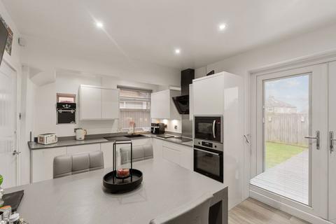 3 bedroom semi-detached house for sale, Farfield Grove, Bradford BD6
