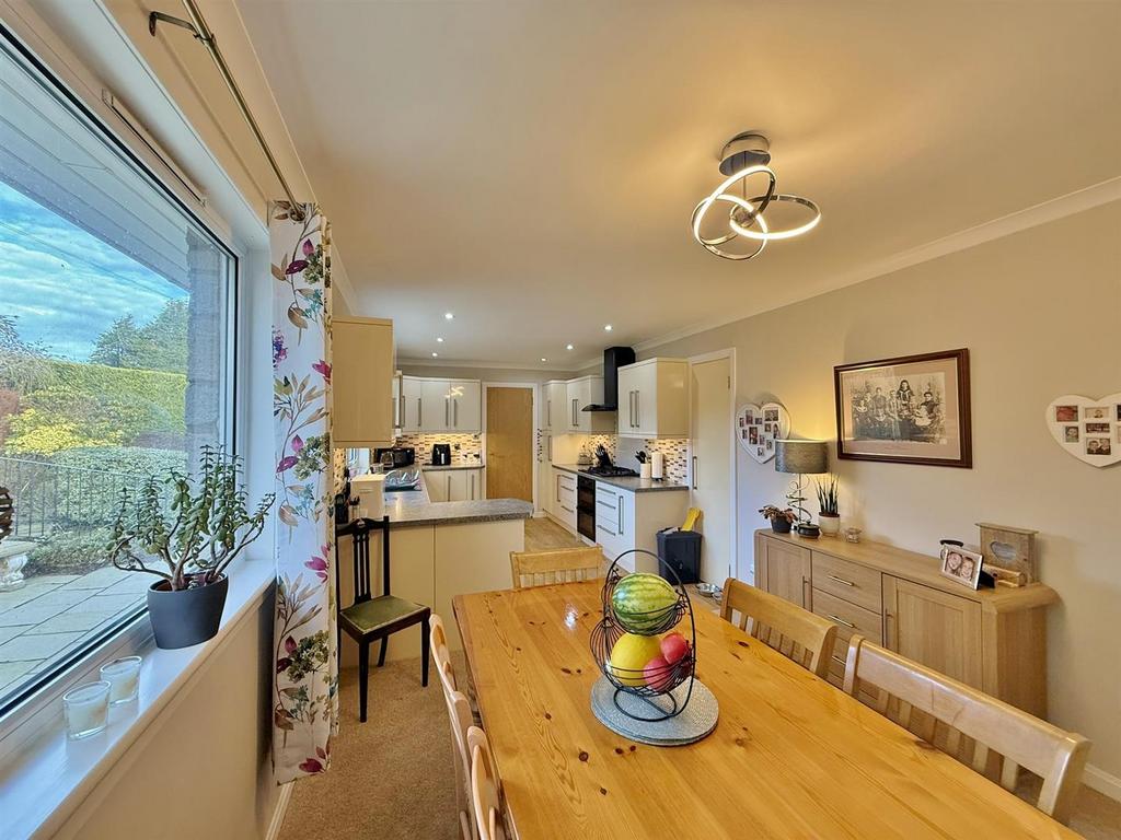 Dining room to kitchen