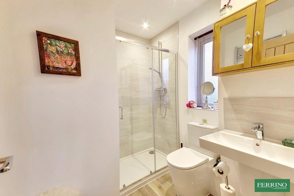 Bedroom 1 En-suite