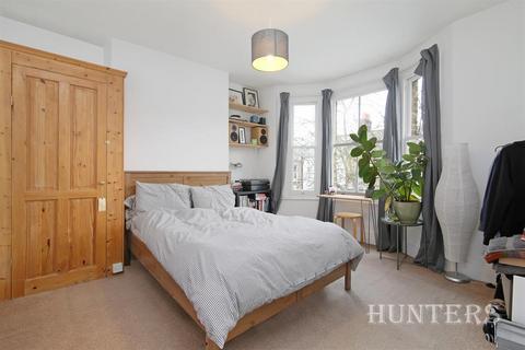 2 bedroom terraced house to rent, Landells Road, Dulwich, SE22