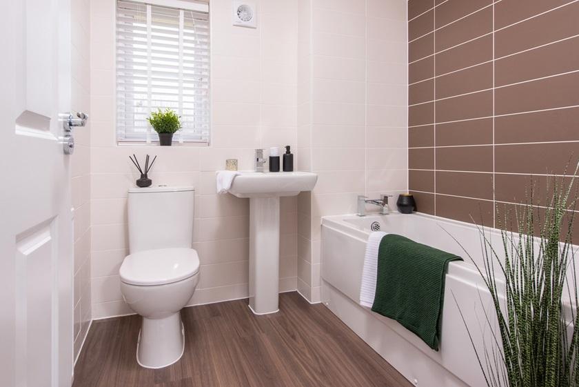 Hale main bathroom