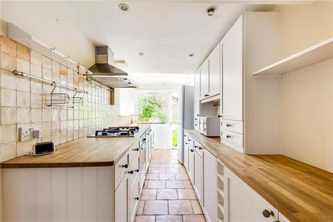 3 bedroom flat to rent, Greenside Road, London W12