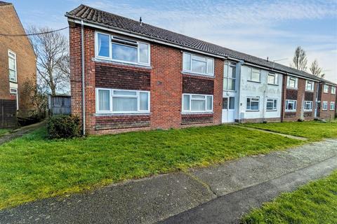 2 bedroom flat for sale, Foxes Croft, Barnham