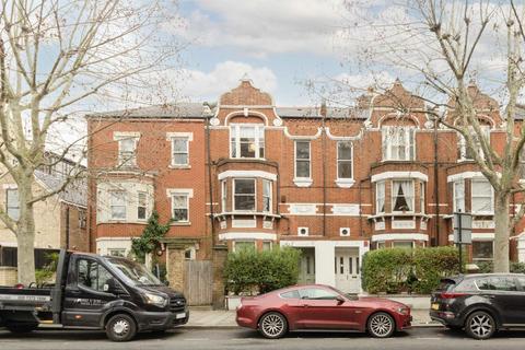 2 bedroom flat to rent, Prince Of Wales Drive, London SW11