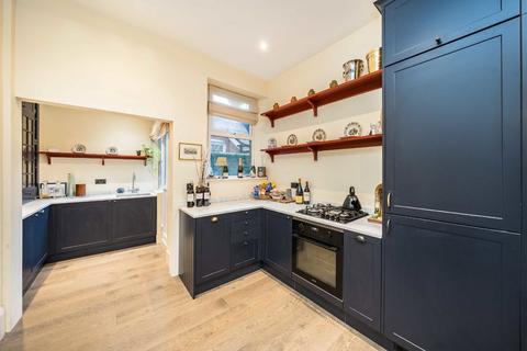 2 bedroom flat to rent, Prince Of Wales Drive, London SW11