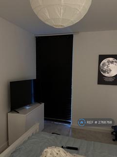 2 bedroom flat to rent, Cranston Court, London, W12