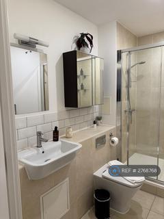 2 bedroom flat to rent, Cranston Court, London, W12