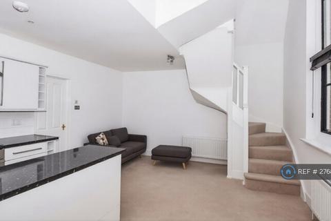 undefined, Bachelors Acre, Windsor, SL4