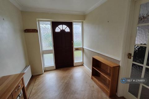 undefined, Roselands Avenue, Hoddesdon, EN11