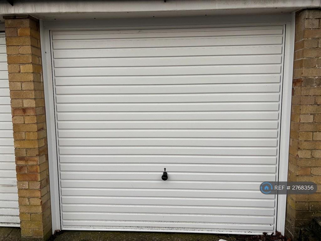 Garage b