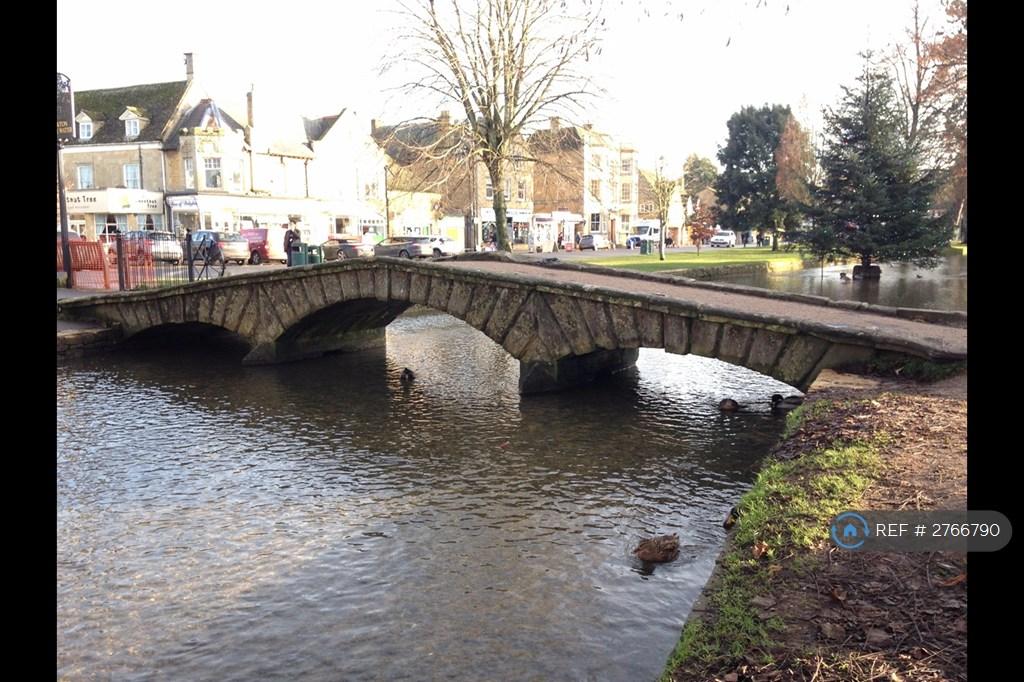 Bourton On The Water