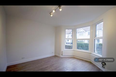 1 bedroom in a house share to rent, Coniston Road, London, N17