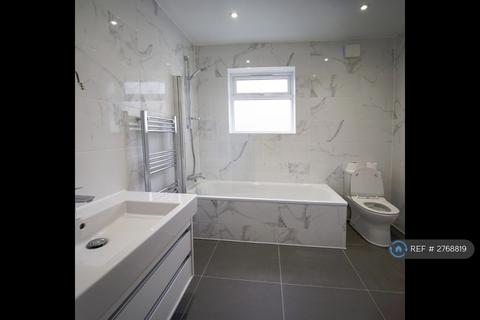 1 bedroom in a house share to rent, Coniston Road, London, N17