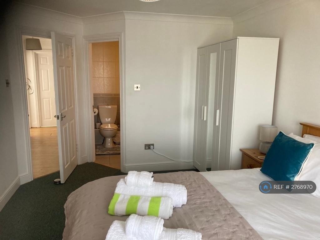 Main Bedroom