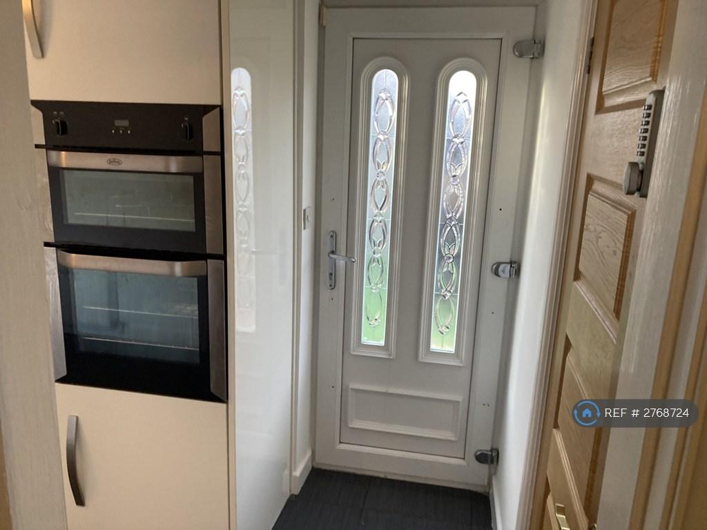 Large Kitchen