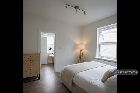 1 bedroom in a house share to rent, Coniston Road, London, N17