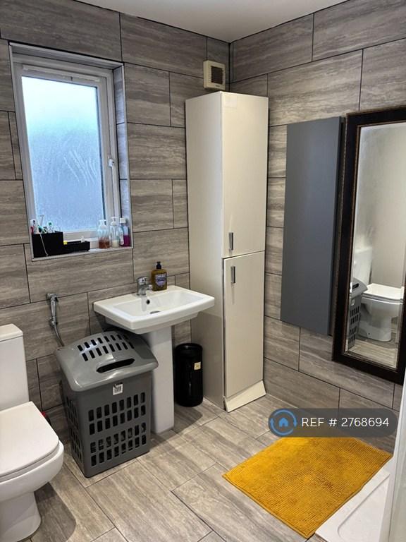 Bathroom 2