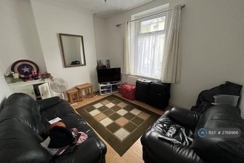 4 bedroom terraced house to rent - Augusta Street, Cardiff, CF24
