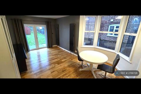 1 bedroom flat to rent, Evelyn Street, London, SE8