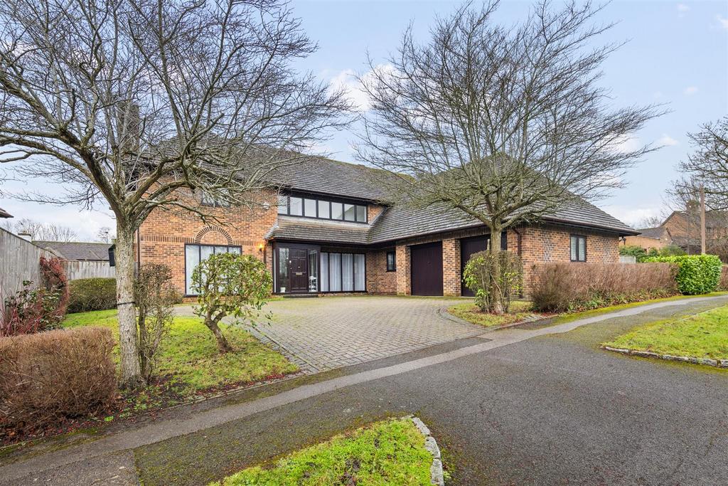 2 Redland Dr Web02.jpg