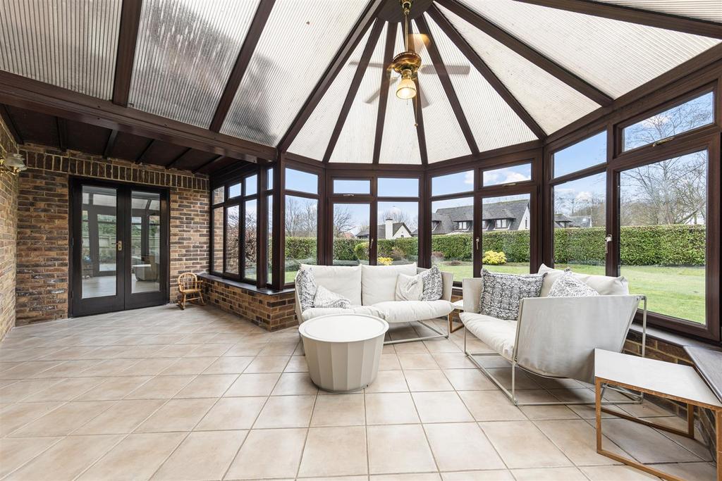 2 Redland Dr Web30.jpg
