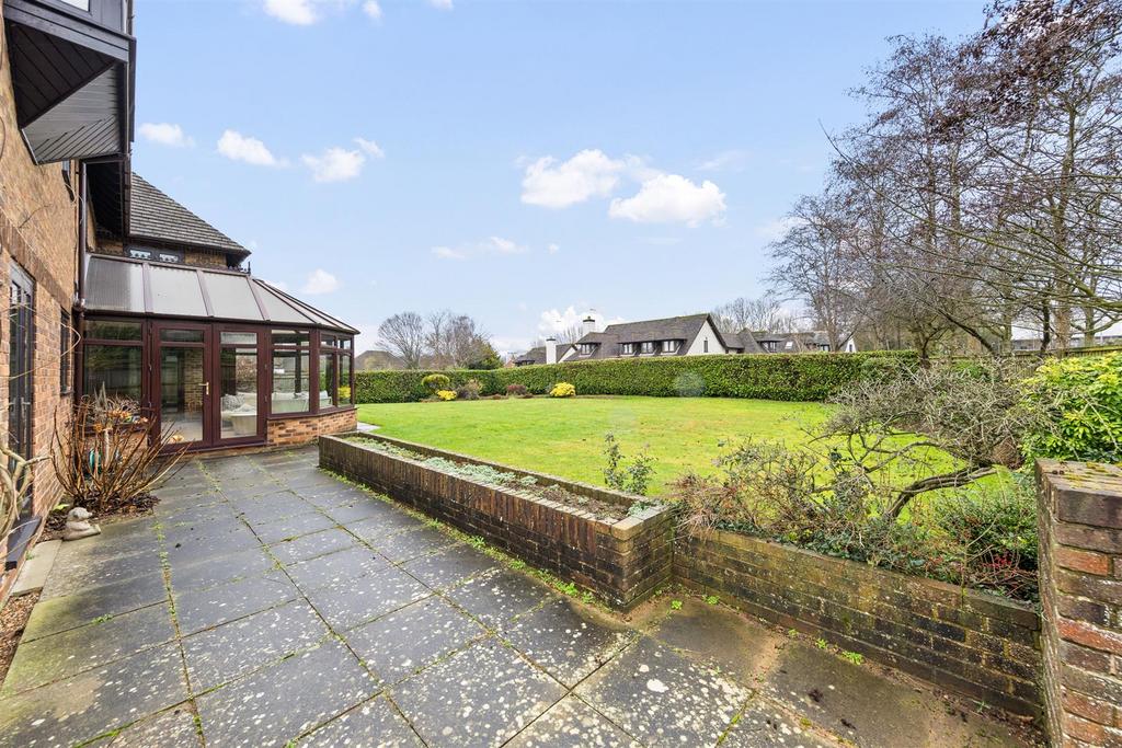 2 Redland Dr Web04.jpg