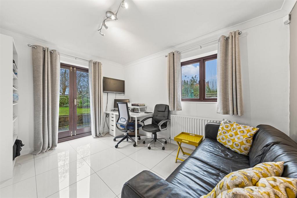 2 Redland Dr Web26.jpg