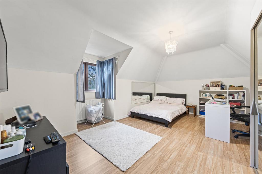 2 Redland Dr Web43a.jpg