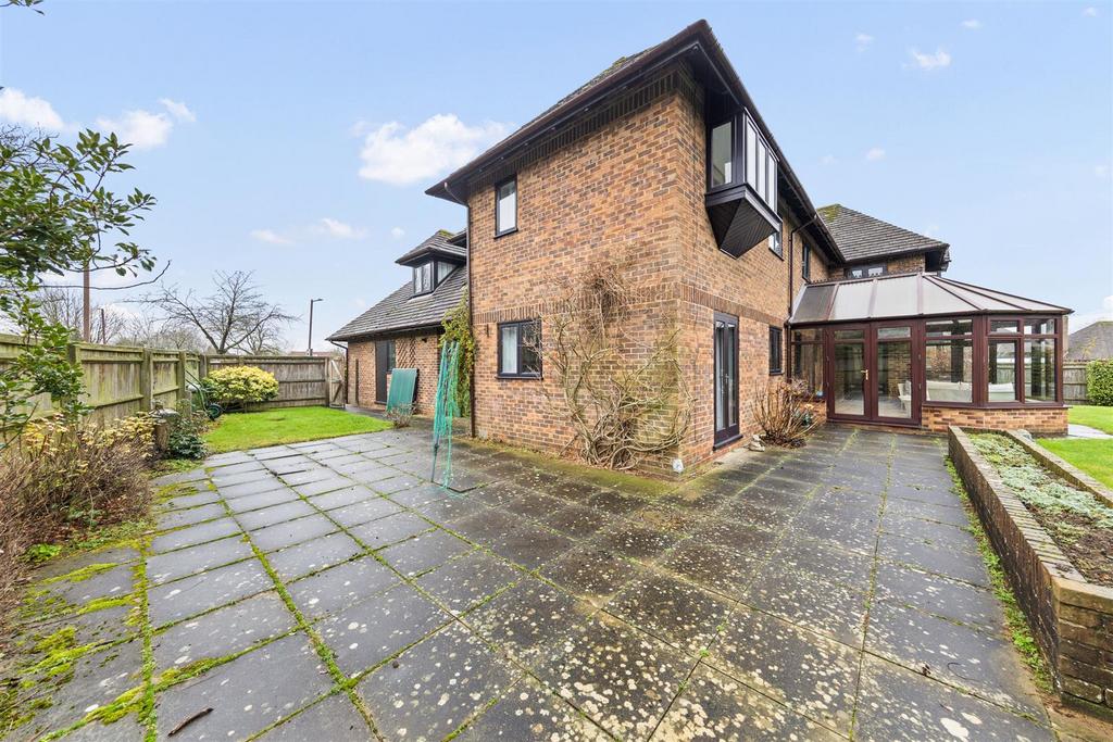 2 Redland Dr Web05.jpg