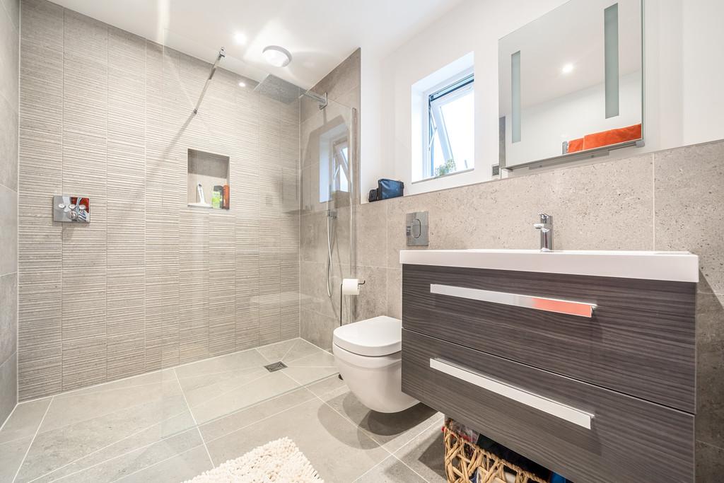 Master En-Suite