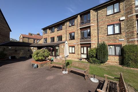 undefined, Gordon Hill, Enfield EN2