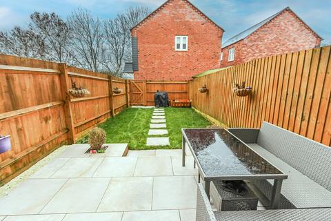 2 bedroom terraced house for sale, Lamport Way, Wellingborough NN8