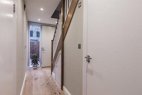 3 bedroom ground floor flat to rent, Viney Court 78 Kings Avenue