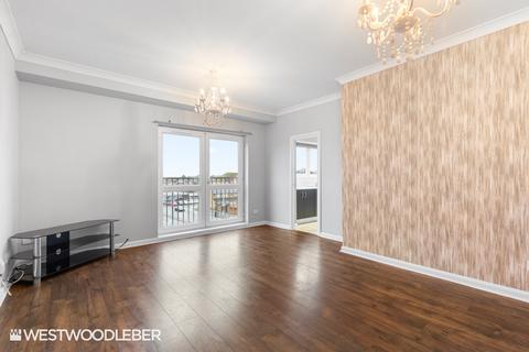 2 bedroom apartment to rent, High Road, Broxbourne EN10