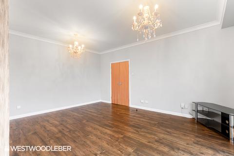 2 bedroom apartment to rent, High Road, Broxbourne EN10