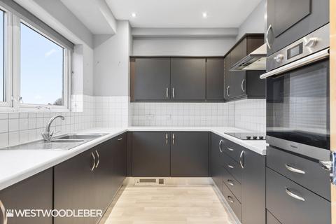 2 bedroom apartment to rent, High Road, Broxbourne EN10