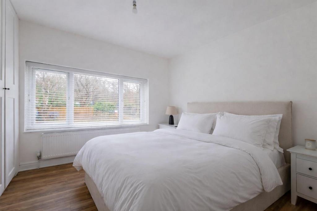 Bedroom 1.png