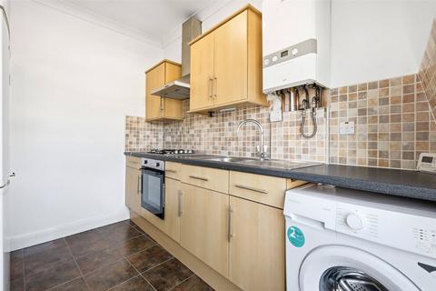 1 bedroom apartment to rent, Lea Bridge Road, London, E10