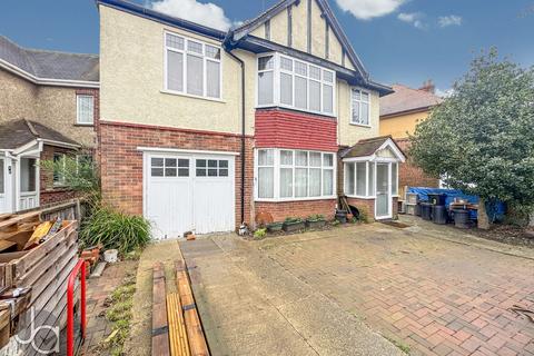 4 bedroom detached house for sale, Beacon Hill Avenue, Harwich CO12