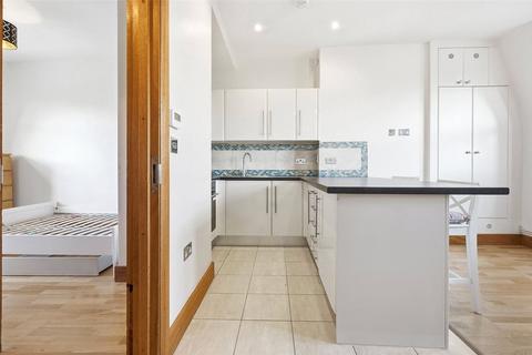 undefined, Queens Parade, Harringey, London, N8