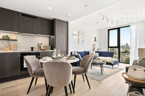 2 bedroom apartment to rent, Author Kings Cross