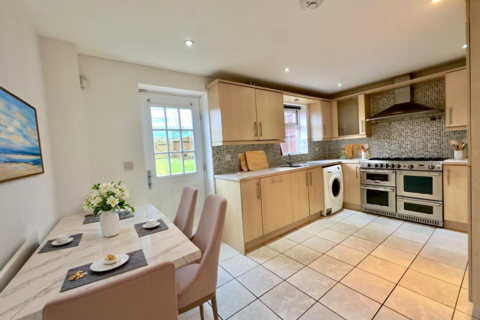 undefined, Flavius Close, Caerleon NP18