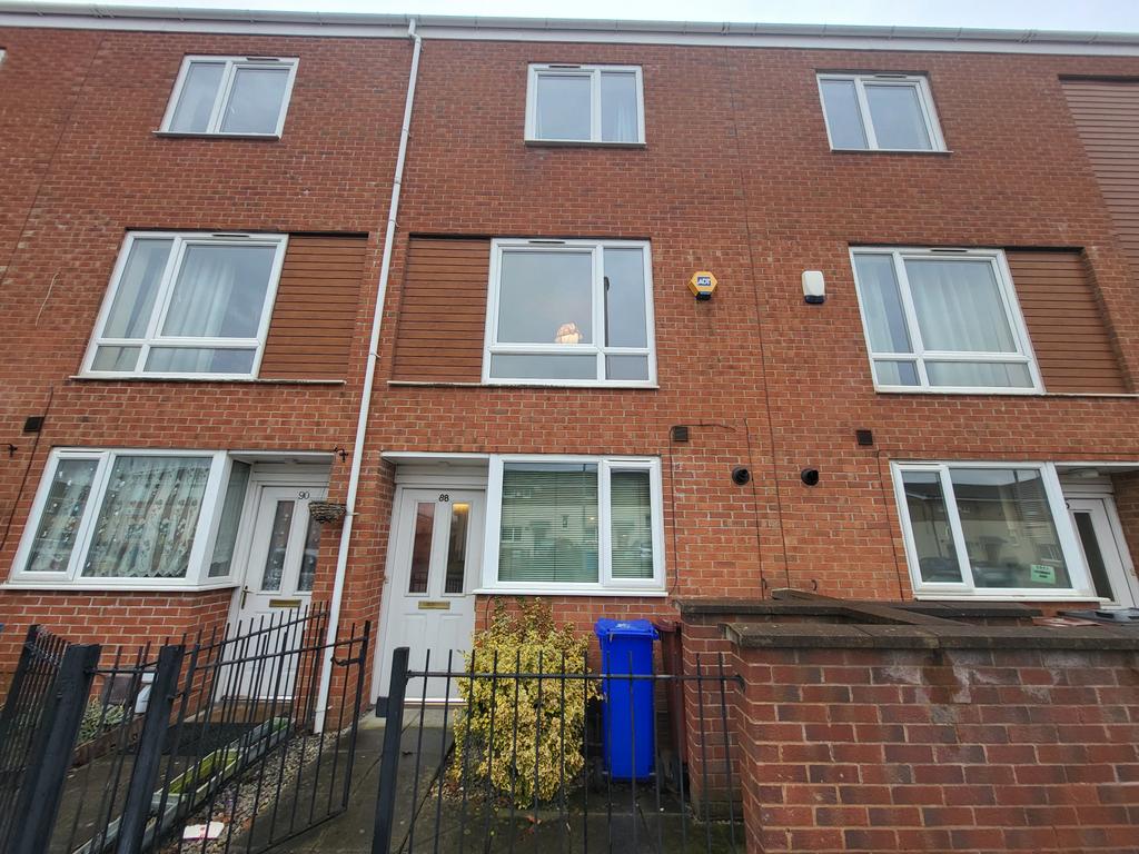 4 Bedroom Town House for Sale